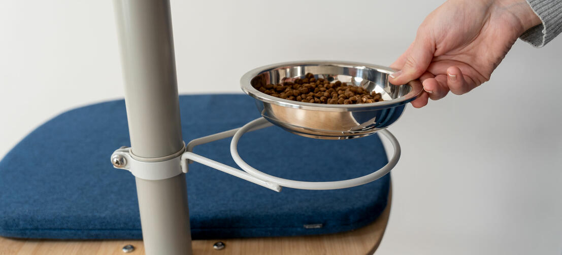 Freestyle cat Tree-with attachment for food bowl accessory omlet