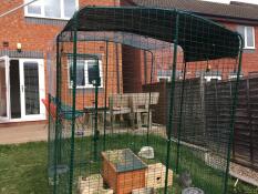 Great sturdy fitting cover that stands up to wind and provides shade