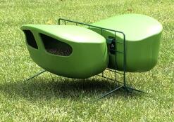 Green feeder stand