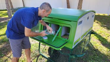 hands-free egg collection