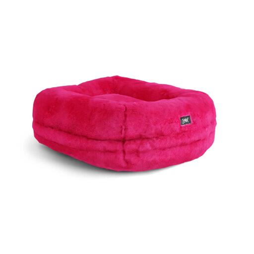 Cat bed in hot pink