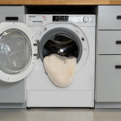 Washing dog blankets sale in washing machine
