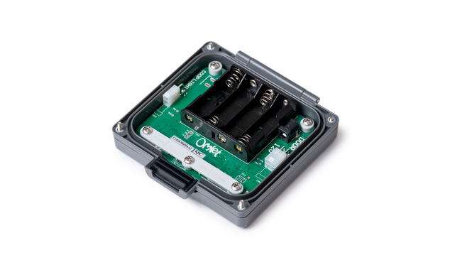 The Autodoor can be powered by 4 AA batteries