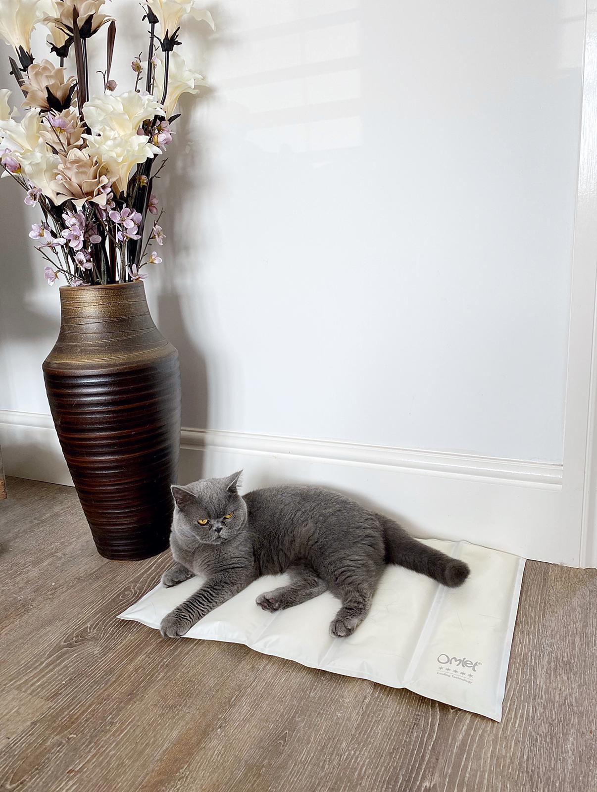 Omlet Cooling Mat for Cats Small Grey and Cream Omlet